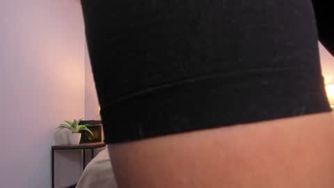  Caroline  online show from June 2026 11:37:02 AM
