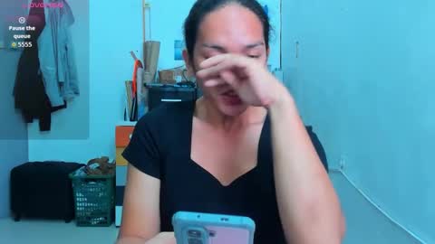 Snapshot of caroline_east chatting on March 2026 05:41:01 AM caroline_east online show from March 2026 05:41:01 AM