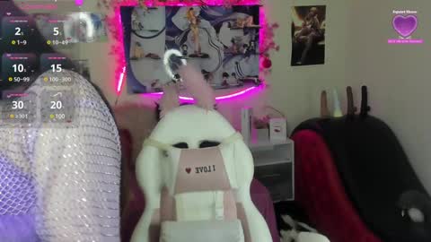 Caroline Lenox online show from December 2024 03:41:01 AM