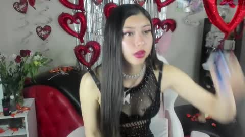 Caroline Lenox online show from February 2025 05:59:01 AM