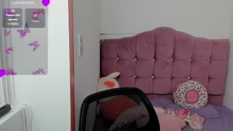 Snapshot of caroline_rodriguez_9 chatting on October 2025 07:19:02 PM caroline_rodriguez_9 online show from October 2025 07:19:02 PM