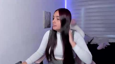 caroline_rodriguez_9 online show from June 2026 08:35:01 PM