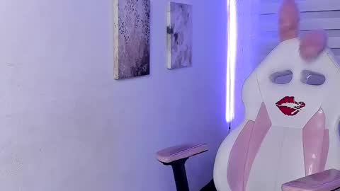 caroline_rodriguez_9 online show from June 2026 12:32:02 AM