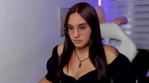 caroline_rodriguez_9 online show from June 2026 07:13:02 PM