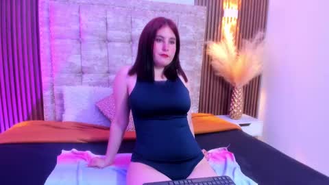 Snapshot of caroline_tim chatting on September 2025 07:39:01 PM Caroline online show from September 2025 07:39:01 PM