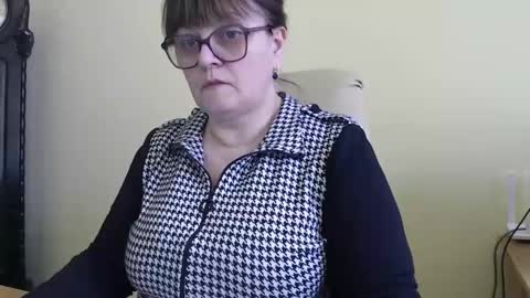 CarolineDream  online show from February 2025 08:01:01 AM