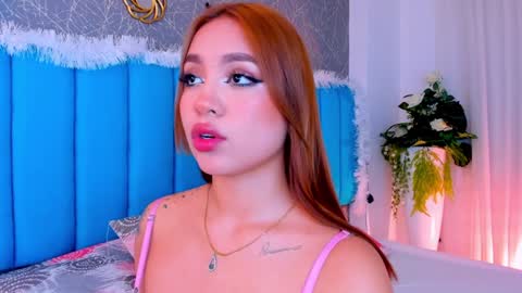 Snapshot of carolineegarcia chatting on December 2024 06:46:01 AM CarolineeGarcia online show from December 2024 06:46:01 AM