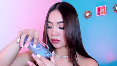 Snapshot of carolineegarcia chatting on February 2025 01:37:02 PM CarolineeGarcia online show from February 2025 01:37:02 PM