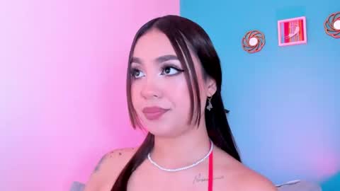 Snapshot of carolineegarcia chatting on February 2025 01:48:02 PM CarolineeGarcia online show from February 2025 01:48:02 PM