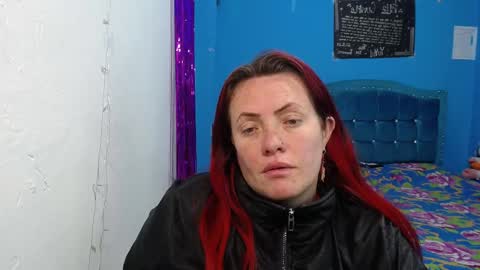 Carolinhe  online show from February 2026 07:09:02 PM