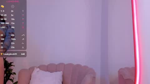 Snapshot of carolinna_ chatting on October 2025 01:19:01 PM carolinna_ online show from October 2025 01:19:01 PM