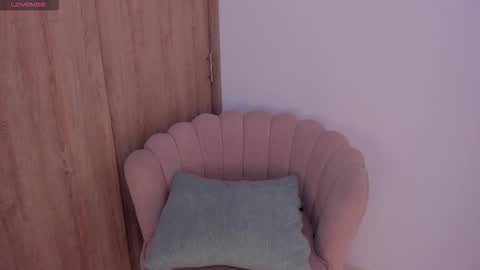 Snapshot of carolinna_ chatting on November 2025 12:50:02 PM carolinna_ online show from November 2025 12:50:02 PM