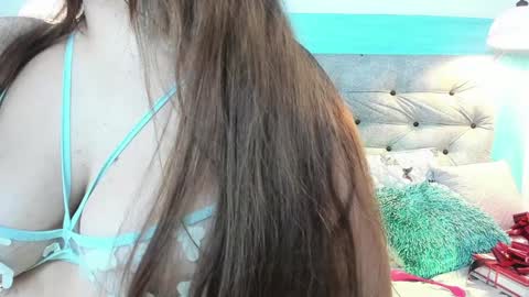 Snapshot of carolinne_89 chatting on December 2024 02:16:02 PM caro online show from December 2024 02:16:02 PM