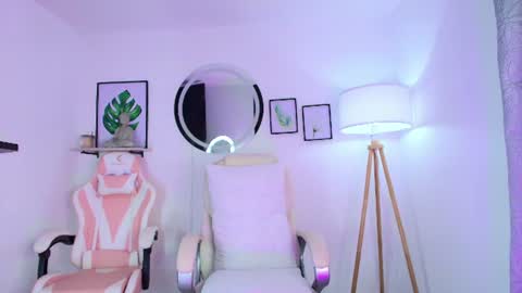 Snapshot of carolyne_sweet chatting on June 2026 05:12:01 AM carolyne_sweet online show from June 2026 05:12:01 AM