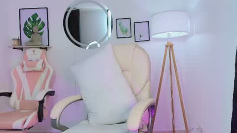 Snapshot of carolyne_sweet chatting on July 2026 11:33:01 PM carolyne_sweet online show from July 2026 11:33:01 PM