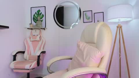 Snapshot of carolyne_sweet chatting on July 2026 02:05:17 AM carolyne_sweet online show from July 2026 02:05:17 AM