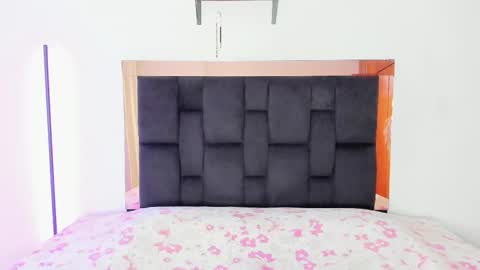 Snapshot of carorosse chatting on December 2025 08:25:02 PM Caro online show from December 2025 08:25:02 PM