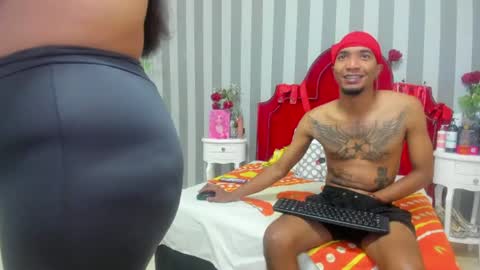 caroyandy online show from August 2026 12:30:01 PM