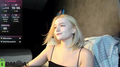 Carrie foster online show from September 2025 04:22:02 PM