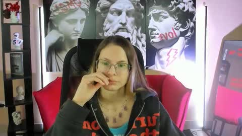 Snapshot of carrie_roses chatting on September 2025 04:14:02 AM carrie_roses online show from September 2025 04:14:02 AM