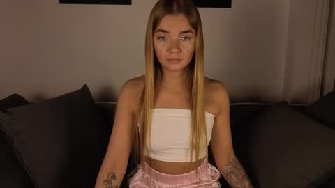 carriebradshawww online show from October 2025 03:33:02 PM