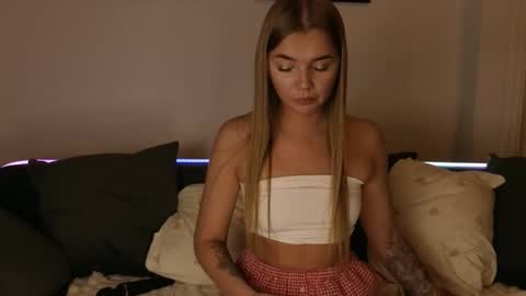 carriebradshawww online show from November 2025 04:51:01 PM