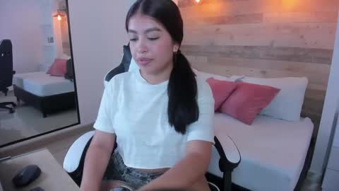 Snapshot of carriepink_ chatting on September 2025 12:17:02 PM carriepink_ online show from September 2025 12:17:02 PM