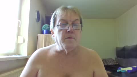 carsten21101 online show from February 2025 09:44:02 AM