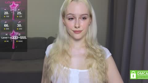 Snapshot of caseylabow chatting on February 2025 11:32:02 AM My name is Casey... Nice to meet you I will be happy to have funthumbs up please its important online show from February 2025 11:32:02 AM