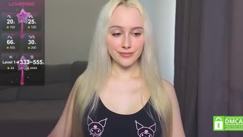 Snapshot of caseylabow chatting on March 2025 10:38:02 AM My name is Casey... Nice to meet you I will be happy to have funthumbs up please its important online show from March 2025 10:38:02 AM