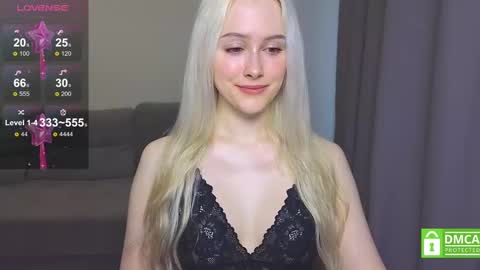 Snapshot of caseylabow chatting on March 2025 02:38:02 AM My name is Casey... Nice to meet you I will be happy to have funthumbs up please its important online show from March 2025 02:38:02 AM