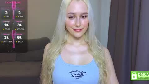 Snapshot of caseylabow chatting on March 2025 08:20:02 AM My name is Casey... Nice to meet you I will be happy to have funthumbs up please its important online show from March 2025 08:20:02 AM