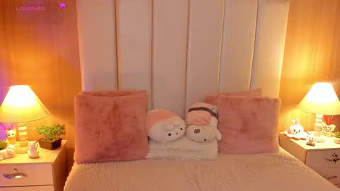 Casey Pierce  New Account online show from December 2025 08:14:01 PM