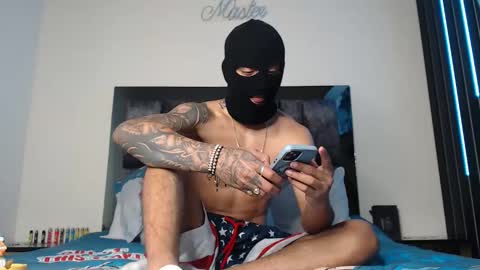 Snapshot of cash_master77 chatting on December 2024 10:12:02 AM Cash Master777 online show from December 2024 10:12:02 AM