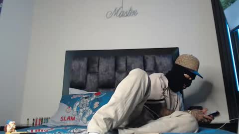 Snapshot of cash_master77 chatting on December 2024 07:32:01 AM Cash Master777 online show from December 2024 07:32:01 AM