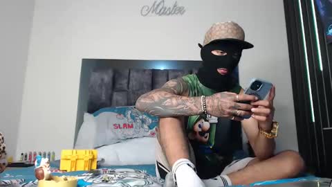 Snapshot of cash_master77 chatting on January 2025 10:45:01 AM Cash Master777 online show from January 2025 10:45:01 AM