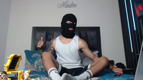 Snapshot of cash_master77 chatting on January 2025 06:43:02 AM Cash Master777 online show from January 2025 06:43:02 AM