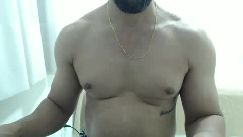 cashmastermuscle77 online show from October 2025 02:01:02 AM