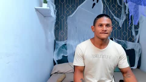 Snapshot of casike_978 chatting on November 2025 07:27:02 PM Casike online show from November 2025 07:27:02 PM