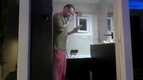 Snapshot of cassandra06400 chatting on October 2025 09:09:02 PM cassandra06400 online show from October 2025 09:09:02 PM