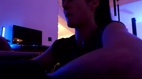 Snapshot of cassandra06400 chatting on November 2025 08:24:02 PM cassandra06400 online show from November 2025 08:24:02 PM