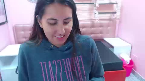 Snapshot of cassandra_ruizz chatting on September 2025 07:59:01 PM 573215024606 online show from September 2025 07:59:01 PM