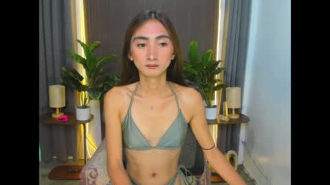 Snapshot of cassandrafoxxx chatting on June 2026 01:43:02 AM cassandrafoxxx online show from June 2026 01:43:02 AM