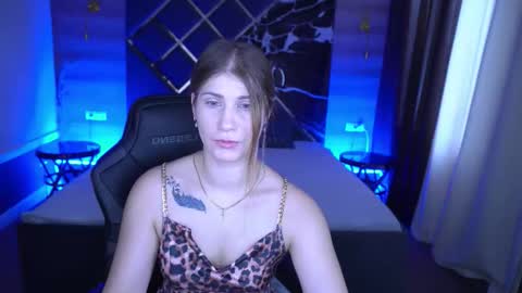 Lena online show from November 2025 08:03:02 AM