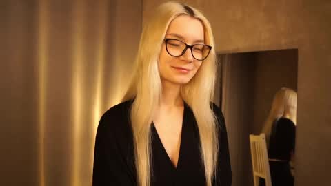 Cassie online show from March 2025 09:37:02 PM