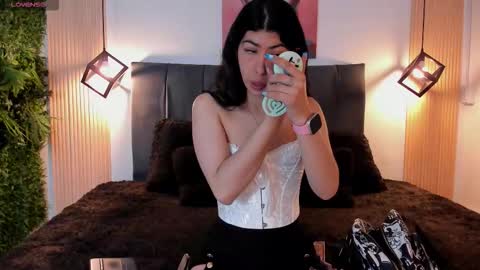 cassie_bloom online show from October 2025 08:05:01 PM