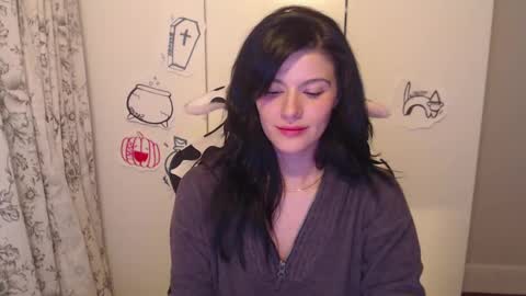 cassiealvarez online show from October 2025 02:31:01 AM