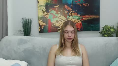 Tina online show from September 2025 05:42:01 AM