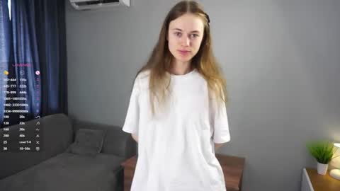 Snapshot of cassiehorridge chatting on June 2026 04:57:01 AM Alice online show from June 2026 04:57:01 AM