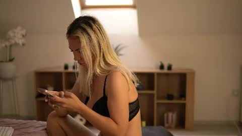 Cassi online show from June 2026 04:04:02 AM